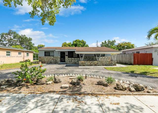 Property at 7631 Miramar Pkwy, Miramar, FL 33023, 3 beds, 2 baths