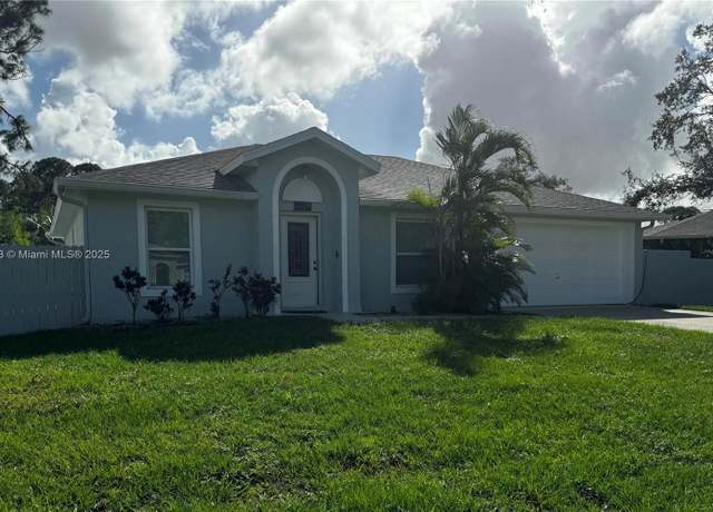 Property at 910 Waco Blvd SE, Palm Bay, FL 32909, 3 beds, 2 baths