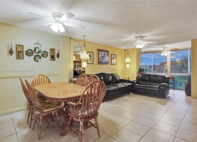Property at 9261 Sunrise Lakes Blvd #212, Sunrise, FL 33322, 2 beds, 2 baths