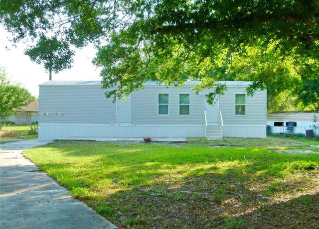 Property at 2630 NW 3rd St, Okeechobee, FL 34972, 2 beds, 1 bath