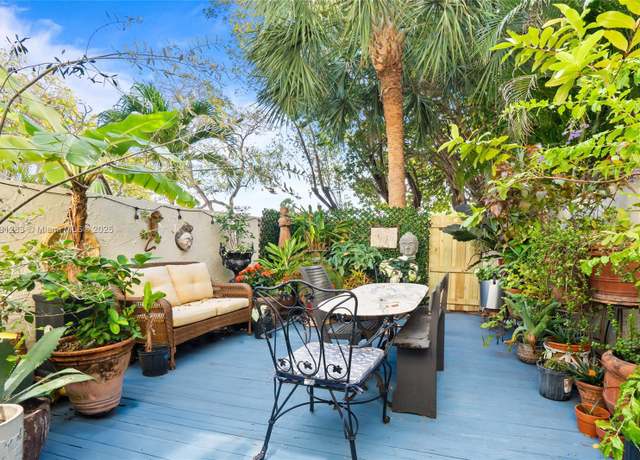 Property at 3062 S Oakland Forest Dr #205, Oakland Park, FL 33309, 2 beds, 2.5 baths