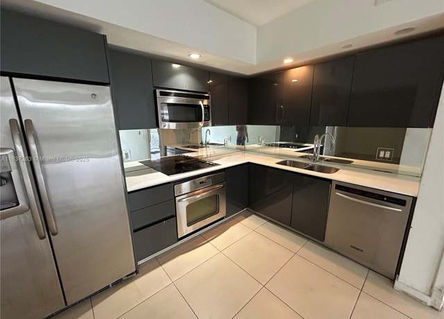 Property at 31 SE 6th St #407, Miami, FL 33131, 2 beds, 2 baths