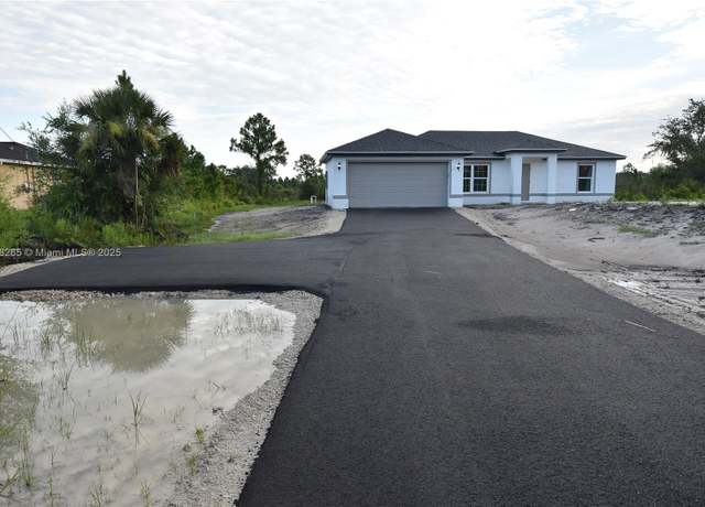 Property at 4463 60th Ave NE, Naples, FL 34120, 3 beds, 2 baths