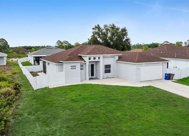 Property at 2902 9th St SW, FL 33976, 3 beds, 2 baths