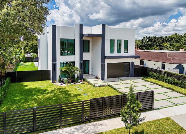 Property at 9330 SW 34th St, Miami, FL 33165, 4 beds, 5 baths