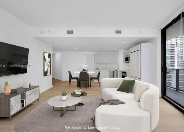 Property at 45 SW 9th St #2101, Miami, FL 33130, 2 beds, 2 baths