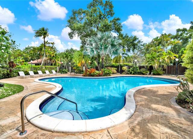 Property at 6886 N Kendall Dr Unit D102, Pinecrest, FL 33156, 1 bed, 1 bath