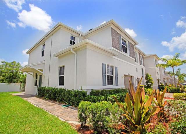 Property at 846 SE 19th St, Homestead, FL 33034, 4 beds, 3 baths