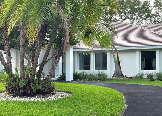 Property at 8513 SW 169 Ter, Palmetto Bay, FL 33157, 5 beds, 3.5 baths