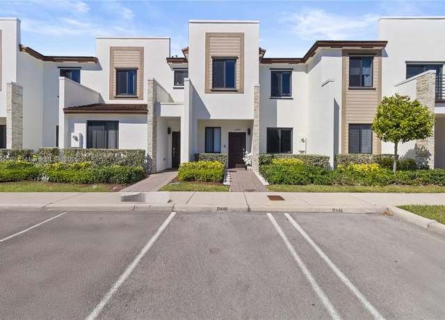 Property at 21440 NE 3rd Path Unit N/A, Miami, FL 33179, 3 beds, 2.5 baths