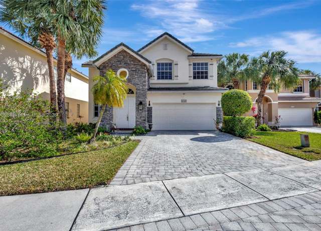 Property at 4046 Arthurium Ave, Lake Worth, FL 33462, 4 beds, 3 baths