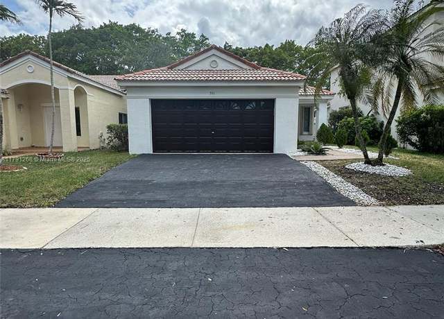 Property at 591 Talavera Rd, Weston, FL 33326, 3 beds, 2 baths