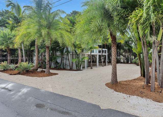 Property at 81975 Old Hwy, Islamorada, FL 33036, 2 beds, 2 baths