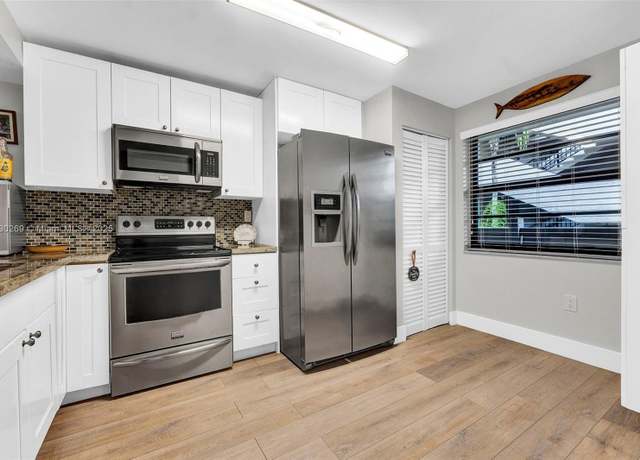 Property at 901 Colony Point Cir #308, Pembroke Pines, FL 33026, 2 beds, 2 baths