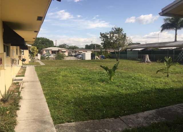 Property at 2456 Lincoln St, Hollywood, FL 33020, 13 beds, 10 baths