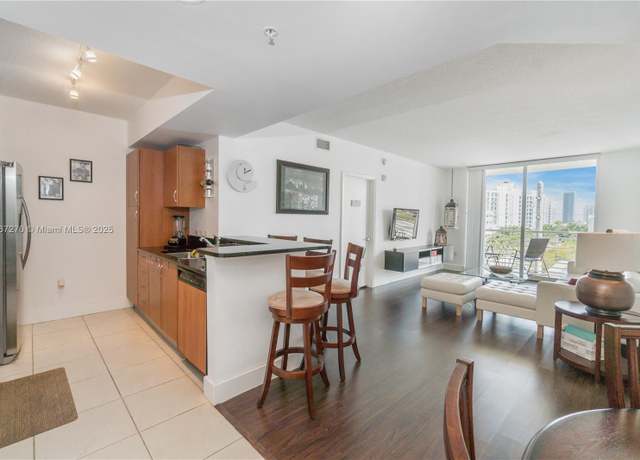Property at 18800 NE 29th Ave #613, Aventura, FL 33180, 2 beds, 2 baths