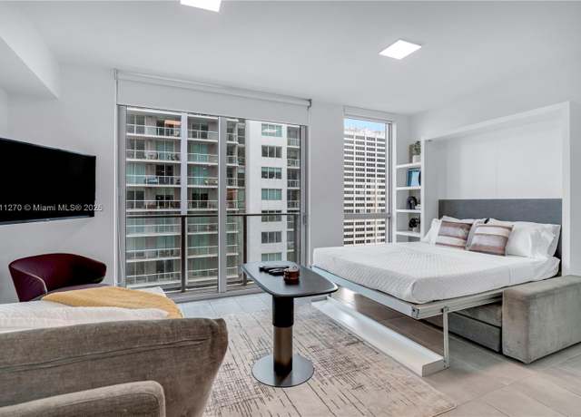 Property at 227 NE 2nd St #2110, Miami, FL 33132, 1 bath