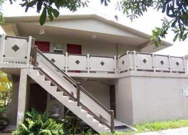 Property at 1532 SW 5th Pl, Fort Lauderdale, FL 33312