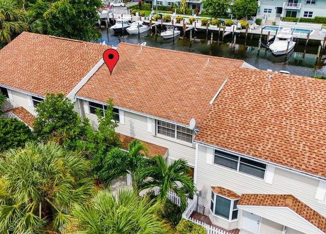 Property at 2533 NE 15th St, Pompano Beach, FL 33062, 2 beds, 2.5 baths