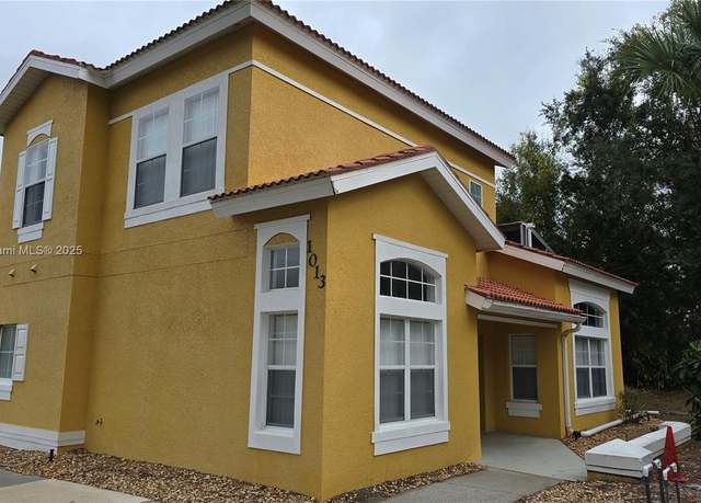 Property at 1013 Park Ridge Cir, Kissimmee, FL 34746, 4 beds, 3.5 baths