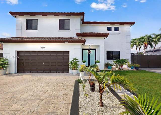 Property at 14235 SW 294th St, Homestead, FL 33033, 5 beds, 3 baths