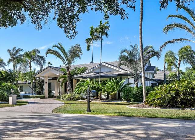 Property at 8431 SW 100th St, Miami, FL 33156, 5 beds, 4 baths