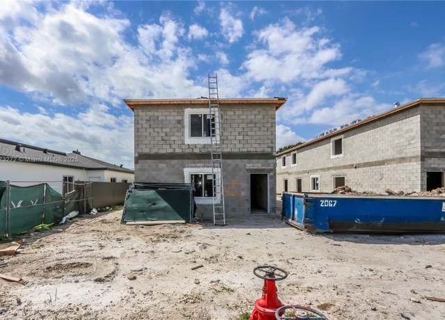 Property at 11270 SW 187th St, Miami, FL 33157, 9 beds, 7.5 baths