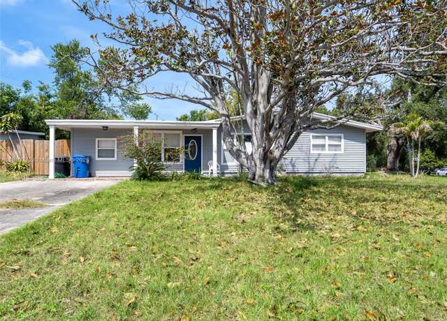 Property at 3122 51 St St N, St Petersburg, FL 33710, 3 beds, 2 baths