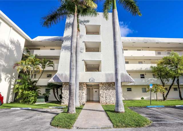 Property at 7410 SW 82nd St Unit K405, Miami, FL 33143, 1 bed, 1 bath
