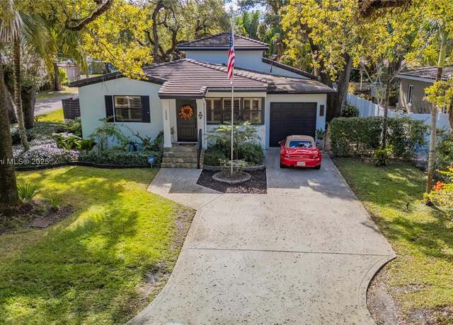 Property at 1300 SW 18th Ct, Fort Lauderdale, FL 33315, 3 beds, 2 baths