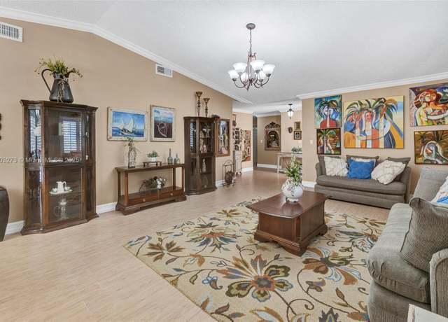 Property at 13338 SW 8th Ln, Miami, FL 33184, 4 beds, 2 baths