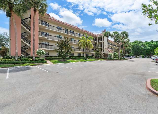 Property at 1706 Hammock Blvd #110, Coconut Creek, FL 33063, 1 bed, 2 baths