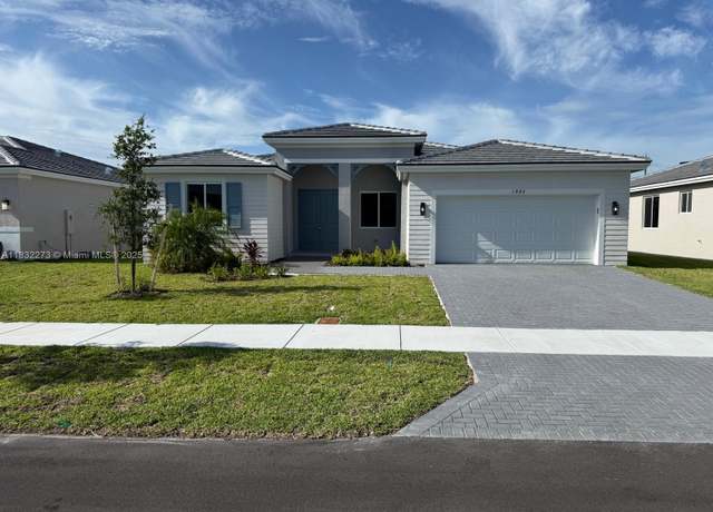 Property at 1884 NE 1st St, Homestead, FL 33033, 5 beds, 3 baths
