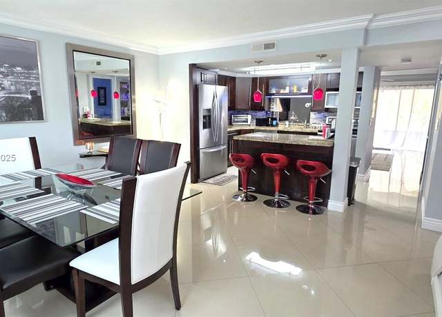 Property at 3282 N Pine Island Rd #301, Sunrise, FL 33351, 2 beds, 2.5 baths