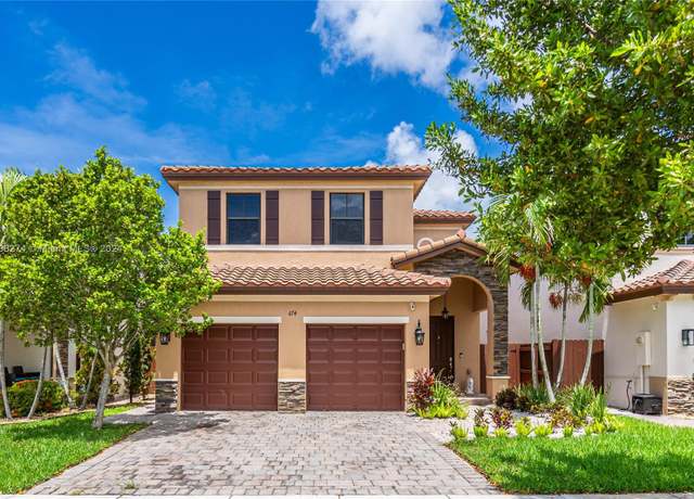 Property at 674 SE 33rd Ter, Homestead, FL 33033, 5 beds, 3 baths