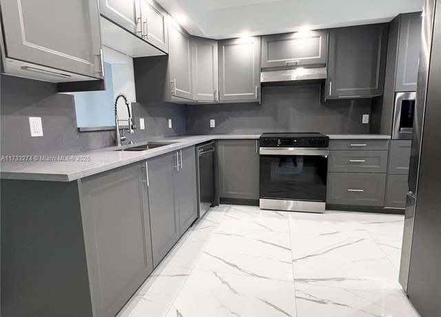 Property at 4702 Martinique Dr Unit E1, Coconut Creek, FL 33066, 2 beds, 2 baths