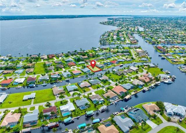 Property at 2227 SE 27th Ter, Cape Coral, FL 33904