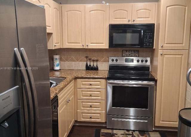 Property at 1000 Saint Charles Pl Unit L2, Pembroke Pines, FL 33026, 2 beds, 2 baths