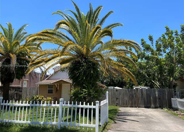 Property at 113 SE 4th St, Hallandale Beach, FL 33009