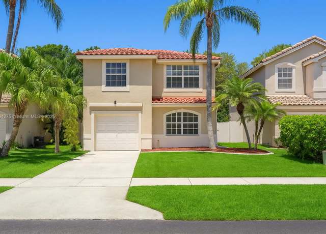 Property at 6813 Torch Key St, Lake Worth, FL 33467, 3 beds, 2.5 baths