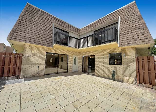 Property at 8103 SW 24th St, North Lauderdale, FL 33068, 2 beds, 2 baths