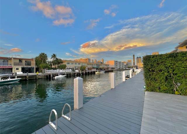 Property at 3811 NE 166th St #3, North Miami Beach, FL 33160, 3 beds, 2.5 baths