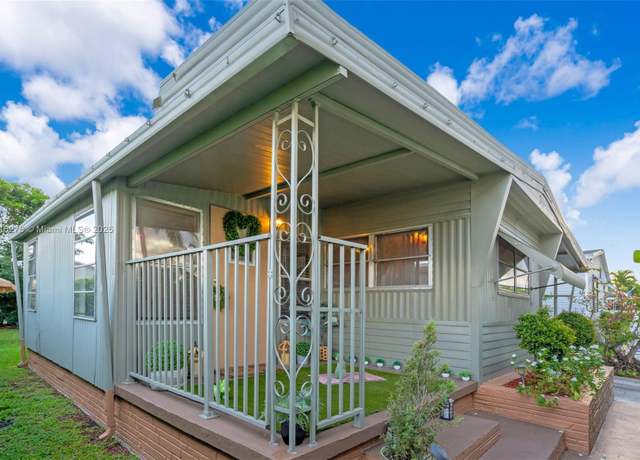 Property at 8360 SW 21st St, Davie, FL 33324, 2 beds, 1.5 baths