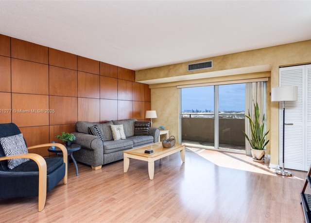 Property at 1625 SE 10th Ave #1005, Fort Lauderdale, FL 33316, 1 bed, 1 bath