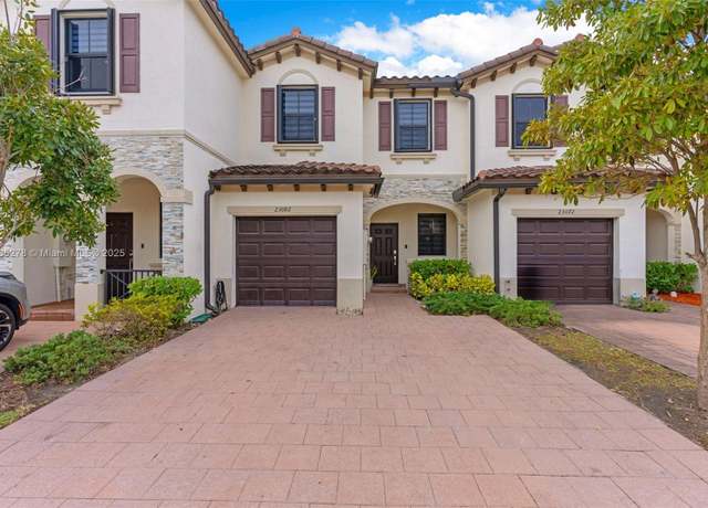 Property at 23082 SW 127th Pl, Miami, FL 33170, 3 beds, 2.5 baths