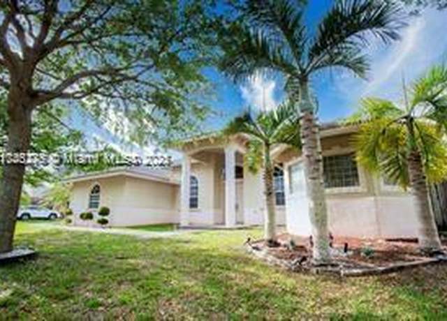 Property at 6201 SW 58th Ct, Davie, FL 33314, 5 beds, 3 baths