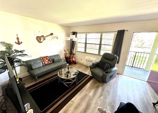 Property at 13500 SW 1st St Unit 208U, Pembroke Pines, FL 33027, 1 bed, 1 bath
