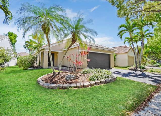 Property at 4454 Mahogany Ridge Dr, Weston, FL 33331, 3 beds, 2 baths
