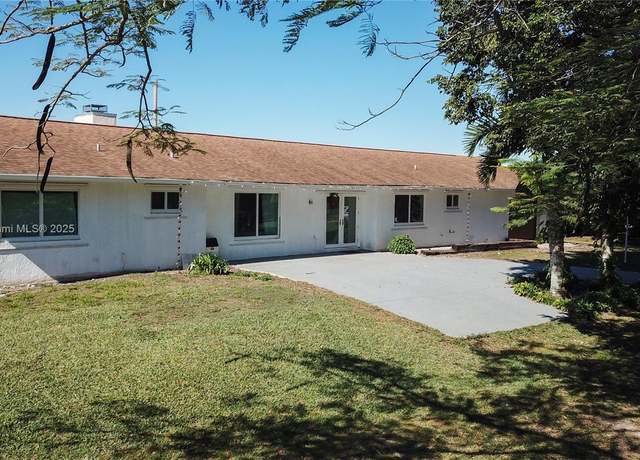 Property at 25420 SW 224th Ave, Homestead, FL 33031, 4 beds, 3 baths