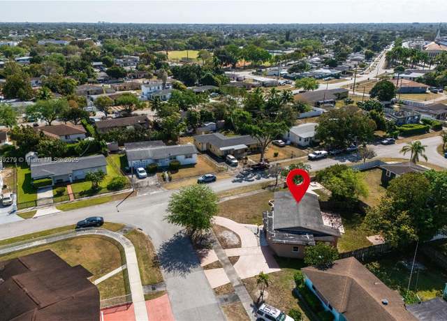 Property at 11500 SW 142nd St, Miami, FL 33176, 4 beds, 1.5 baths